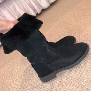 Tall black Ugg boots